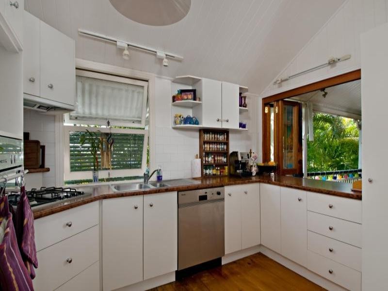 42 Elliott Street, Hawthorne QLD 4171