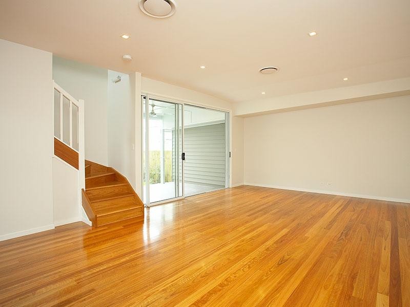 2-4/23 Deviney Street, Morningside QLD 4170