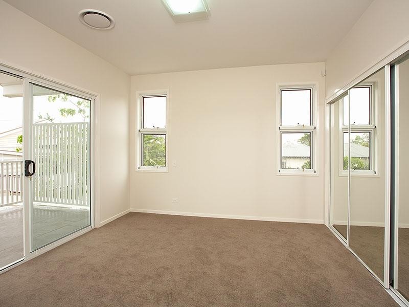 2-4/23 Deviney Street, Morningside QLD 4170