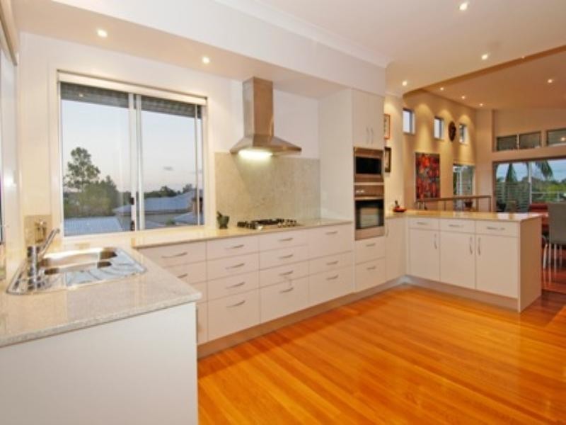 27 Stewart Street, Hawthorne QLD 4171