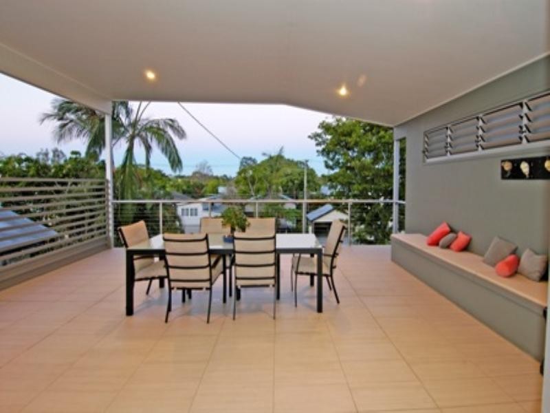 27 Stewart Street, Hawthorne QLD 4171