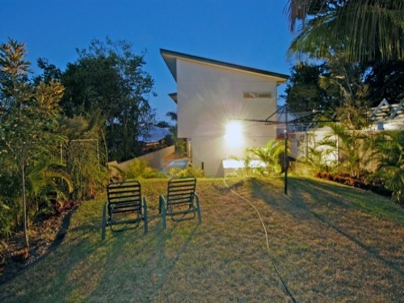 27 Stewart Street, Hawthorne QLD 4171