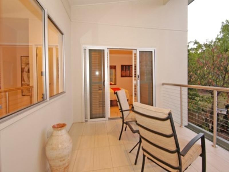 27 Stewart Street, Hawthorne QLD 4171