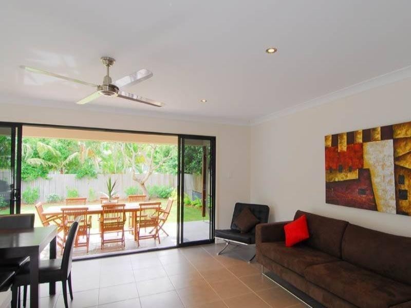 13 Ayr Street, Morningside QLD 4170