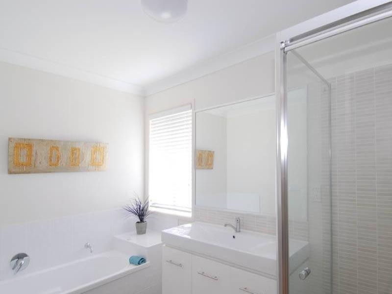 13 Ayr Street, Morningside QLD 4170