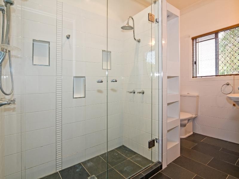 8 Julian Street, Morningside QLD 4170