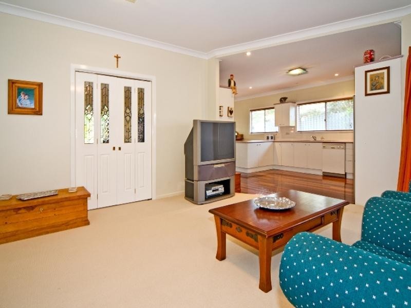 8 Julian Street, Morningside QLD 4170