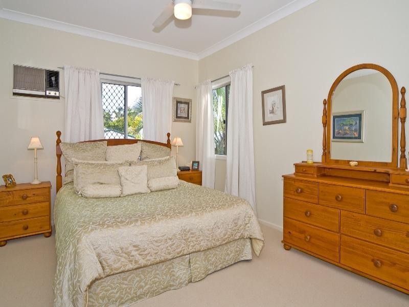 8 Julian Street, Morningside QLD 4170