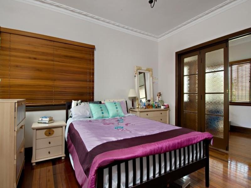 80 Brinawa Street, Camp Hill QLD 4152