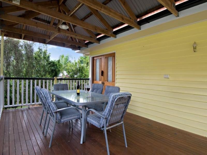 80 Brinawa Street, Camp Hill QLD 4152