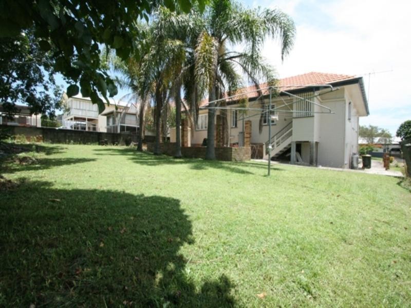 157 Dahlia Street, Cannon Hill QLD 4170