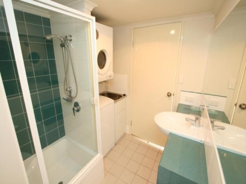 4/28 Norman Crescent, Norman Park QLD 4170