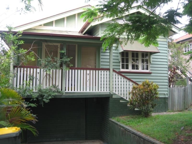 25 Coventry, Hawthorne QLD 4171