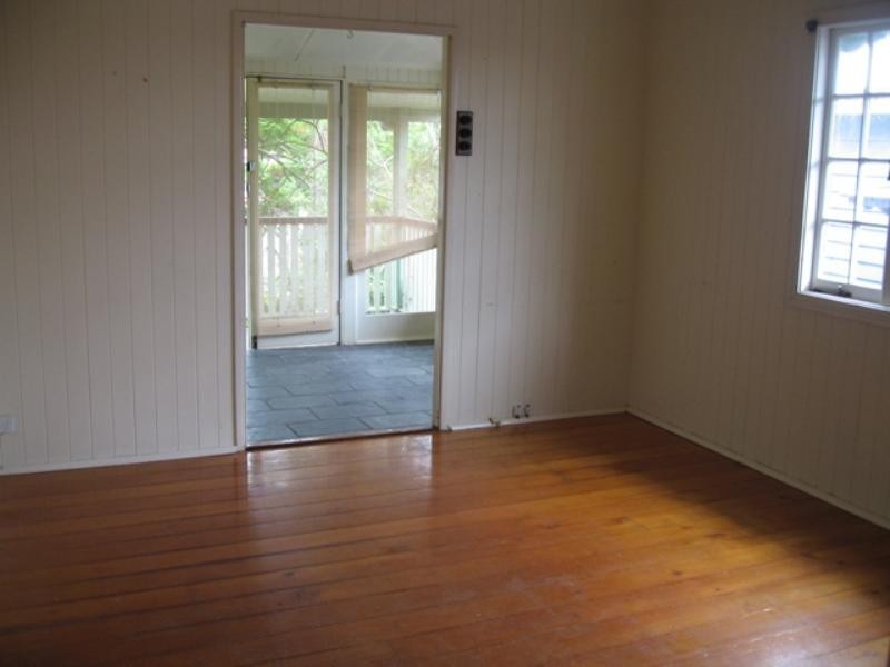 25 Coventry, Hawthorne QLD 4171