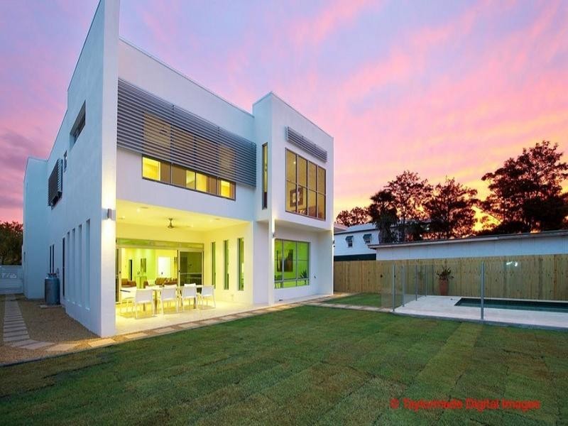 63 Barton Road, Hawthorne QLD 4171