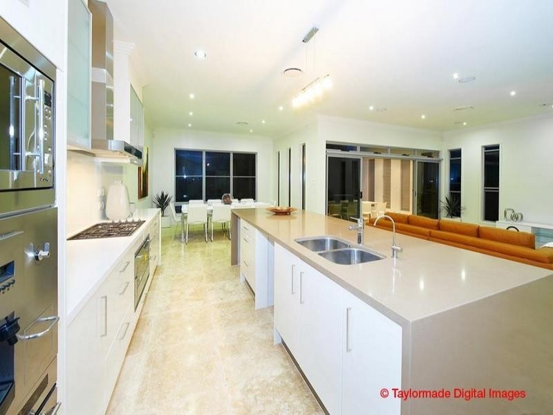 63 Barton Road, Hawthorne QLD 4171