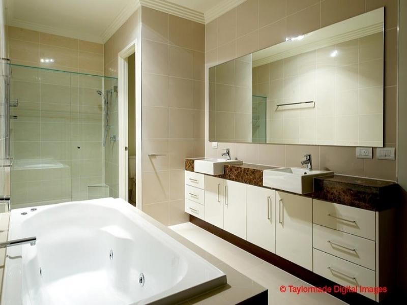 63 Barton Road, Hawthorne QLD 4171