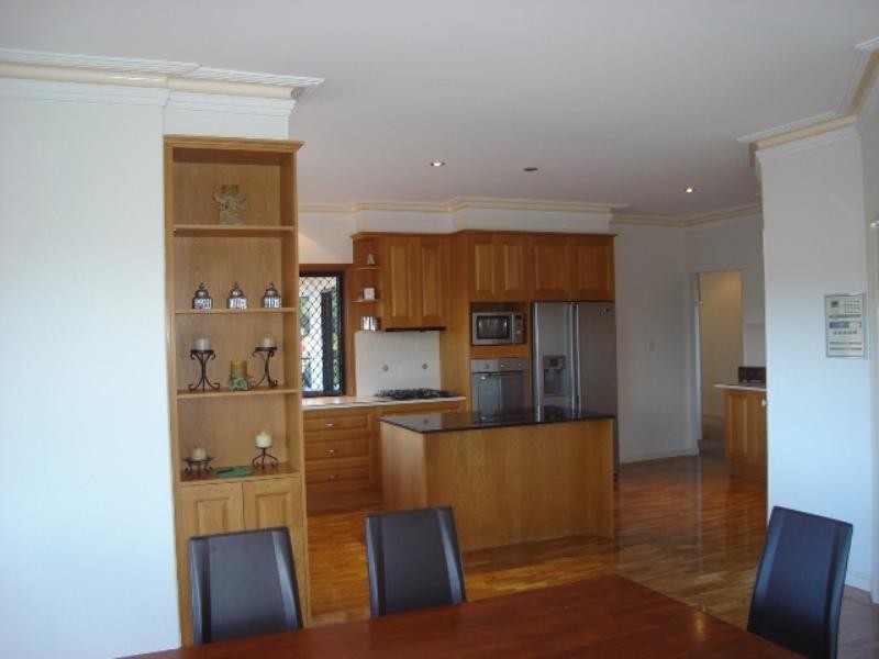 50 Glastonbury Place, Carindale QLD 4152