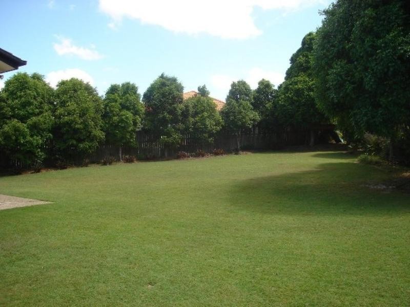 50 Glastonbury Place, Carindale QLD 4152