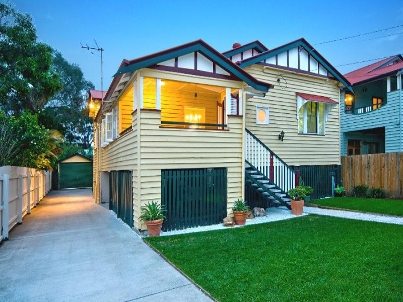 10 Grosvenor Street, Balmoral QLD 4171