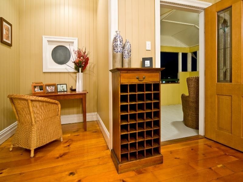 10 Grosvenor Street, Balmoral QLD 4171