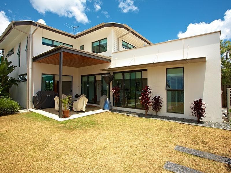 52 Waterline Crescent, Bulimba QLD 4171