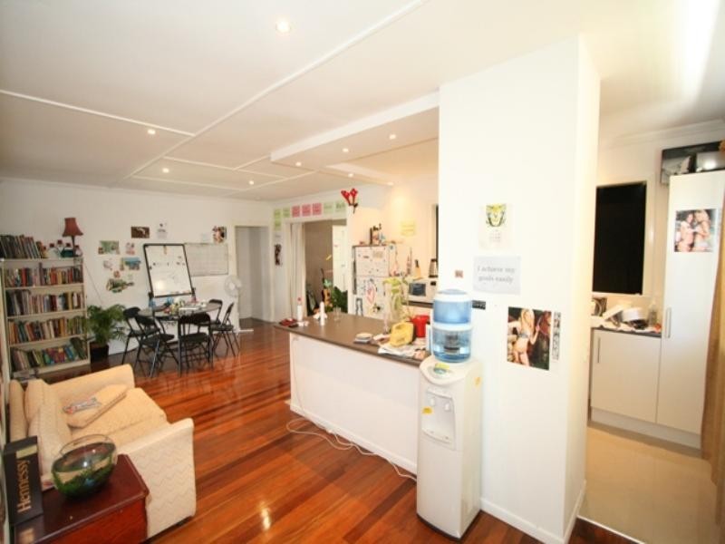 161 Dahlia Street, Cannon Hill QLD 4170