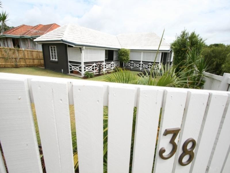 38 Princess Street, Cannon Hill QLD 4170