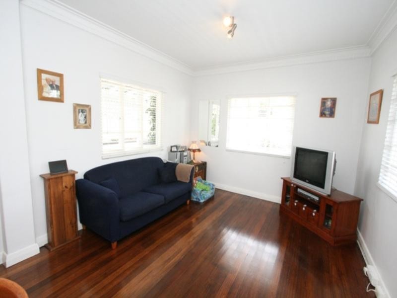 38 Princess Street, Cannon Hill QLD 4170