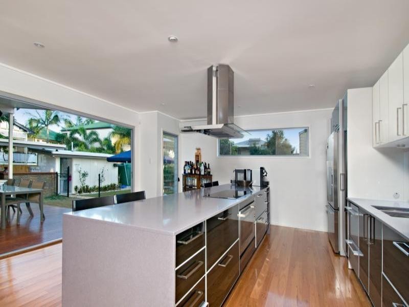 12 Katoomba Avenue, Hawthorne QLD 4171