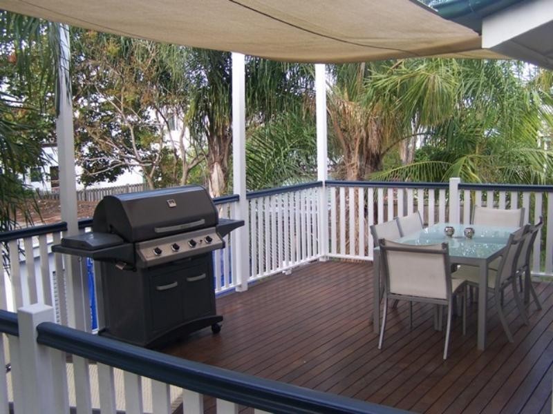 61 Leura Avenue, Hawthorne QLD 4171