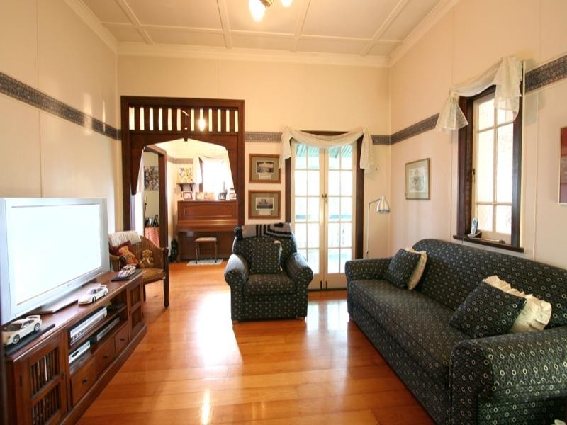 15 Moolabar Street, Morningside QLD 4170