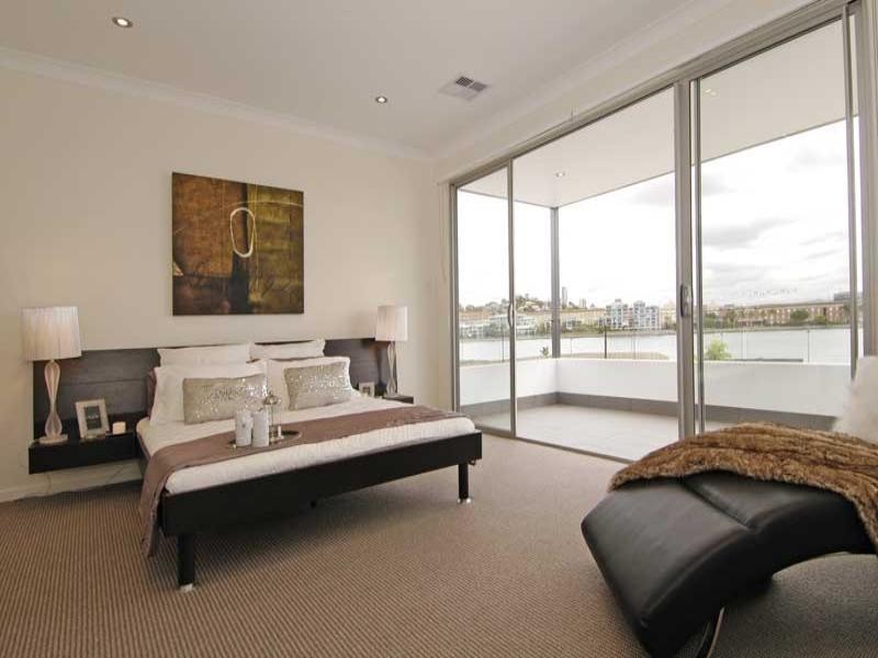 30 Addison Avenue, Bulimba QLD 4171