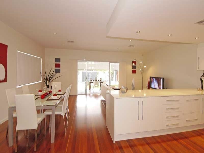 30 Addison Avenue, Bulimba QLD 4171
