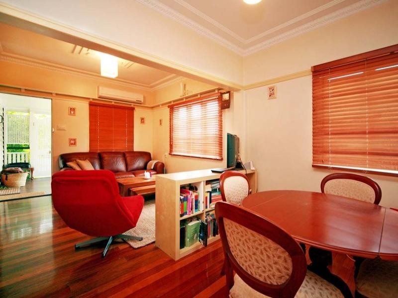21 Dover Street, Hawthorne QLD 4171