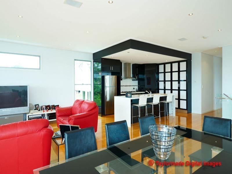 13 Bexley Avenue, Balmoral QLD 4171