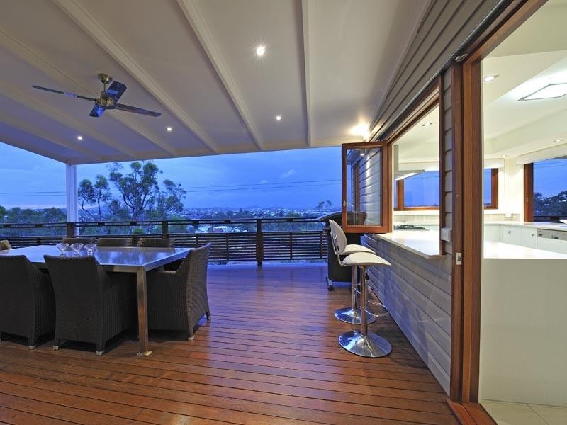 1 Power Street, Norman Park QLD 4170