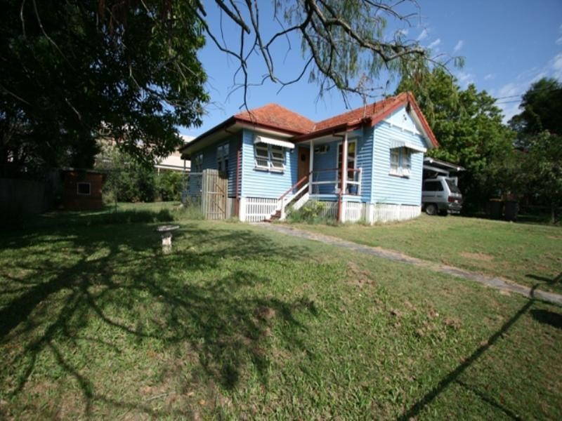 8 Gary Street, Morningside QLD 4170