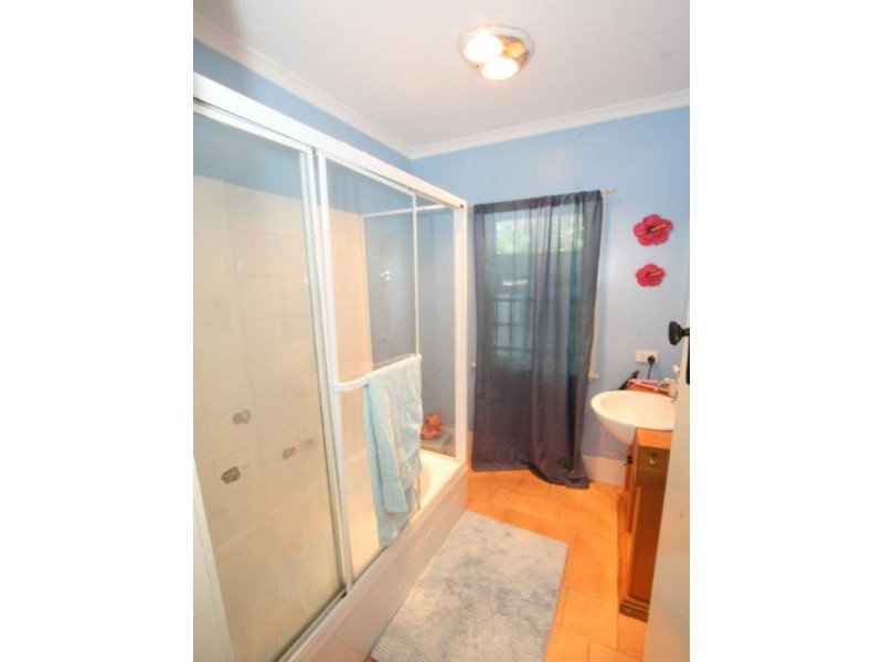 8 Gary Street, Morningside QLD 4170