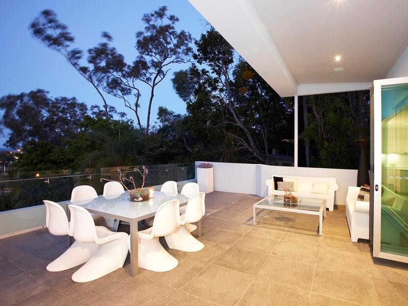 575 Royal Esplanade, Manly QLD 4179