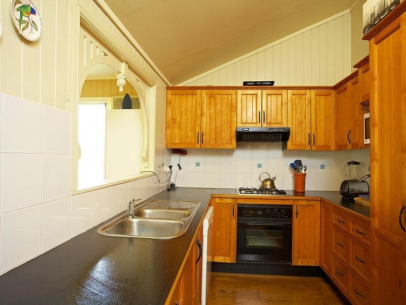 110 Philip Street, Hawthorne QLD 4171