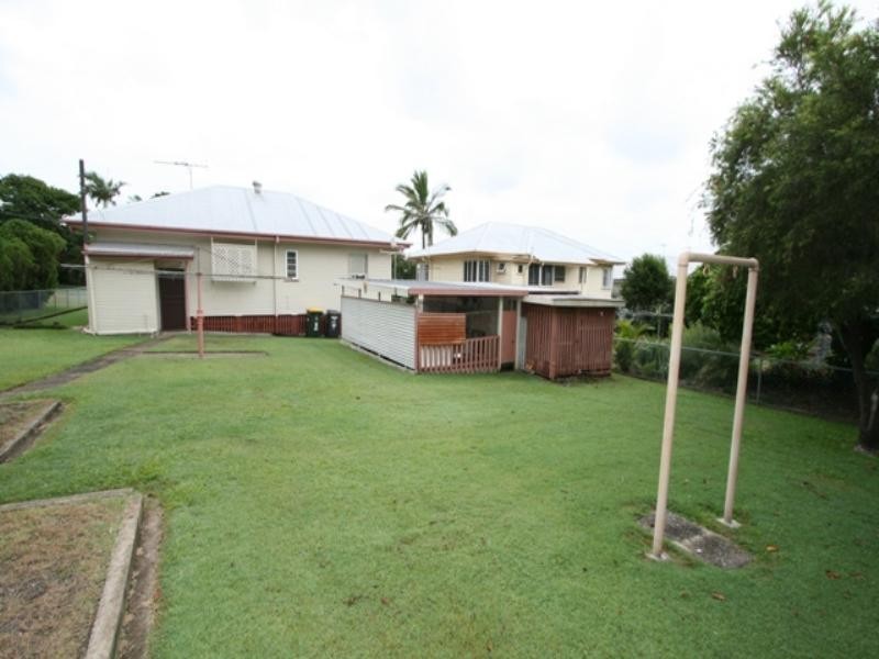 141 Dahlia Street, Cannon Hill QLD 4170
