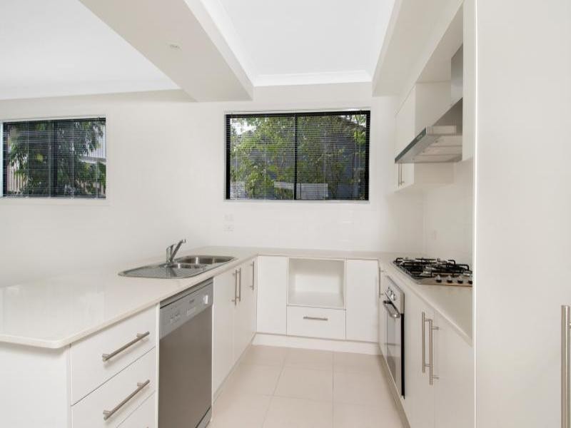 34 Aster Street, Cannon Hill QLD 4170