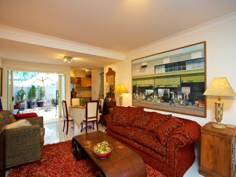 2/32 Sinclair Street, Kangaroo Point QLD 4169