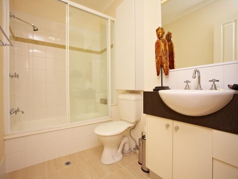 2/32 Sinclair Street, Kangaroo Point QLD 4169