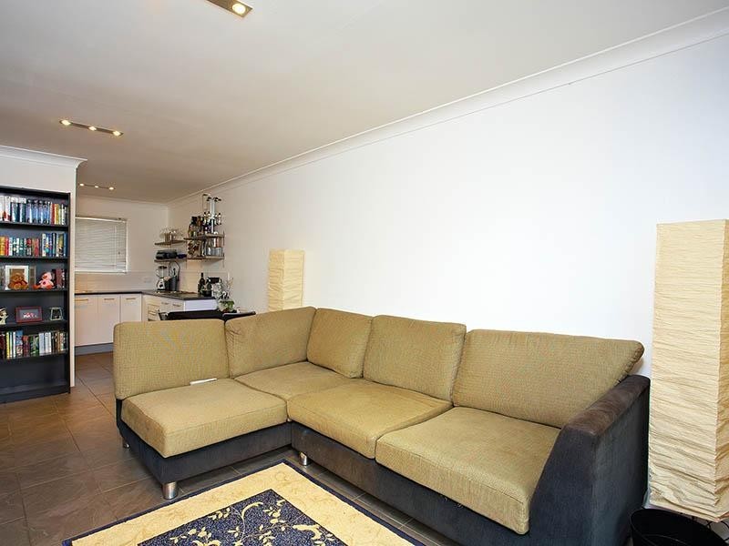 2/24 Hamel Street, Camp Hill QLD 4152