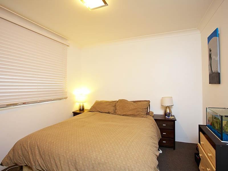 2/24 Hamel Street, Camp Hill QLD 4152