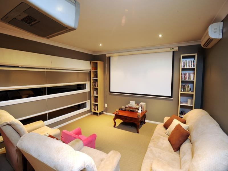 30 Talltrees Circuit, Wakerley QLD 4154