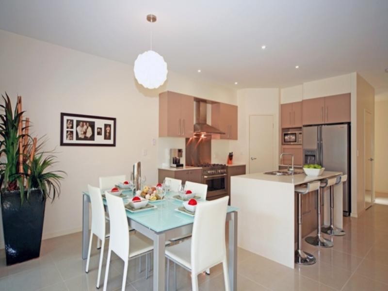 61 Beauvardia Street, Cannon Hill QLD 4170
