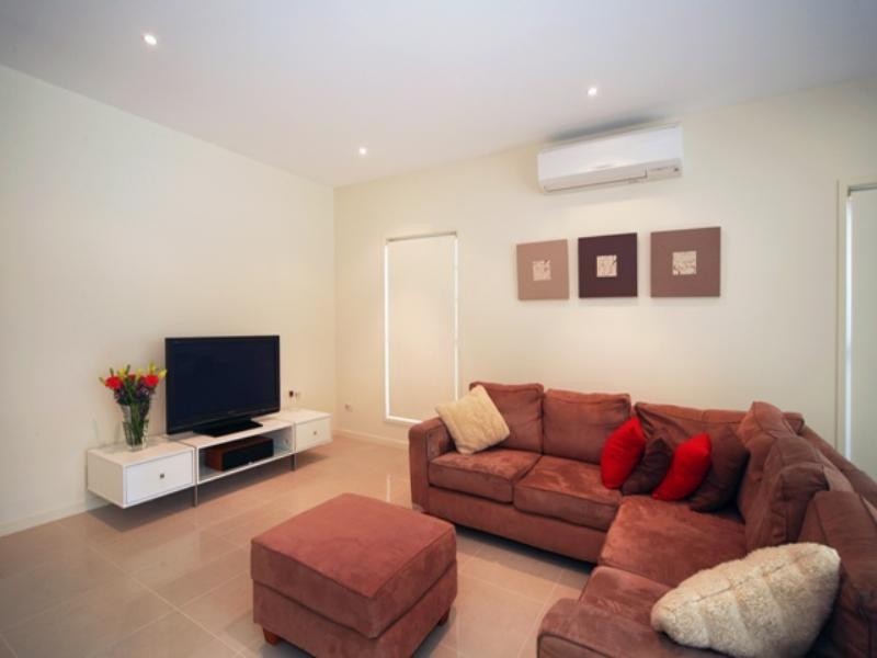 61 Beauvardia Street, Cannon Hill QLD 4170